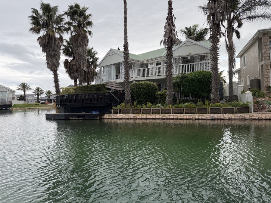 6 Bedroom Property for Sale in Marina Martinique Eastern Cape